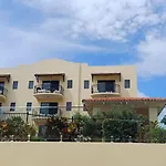 Dream Stay On The Strand, One Bedroom Apartment On The Third Floor